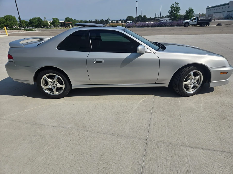 2000 Honda Prelude 5th Gen - Image 12 of 31
