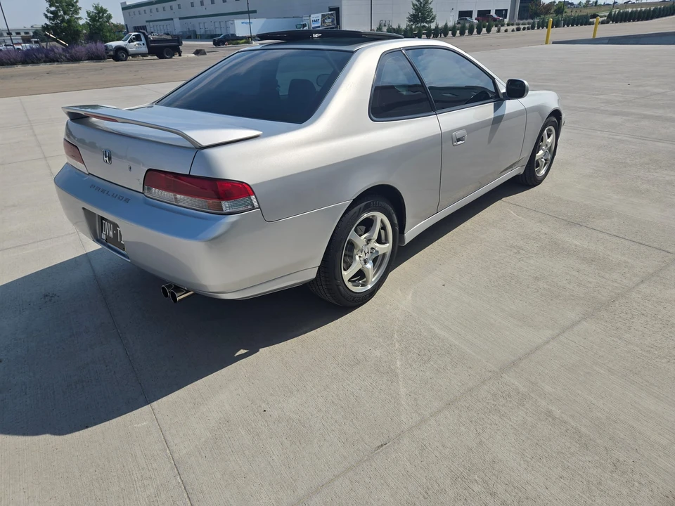 2000 Honda Prelude 5th Gen - Image 16 of 31