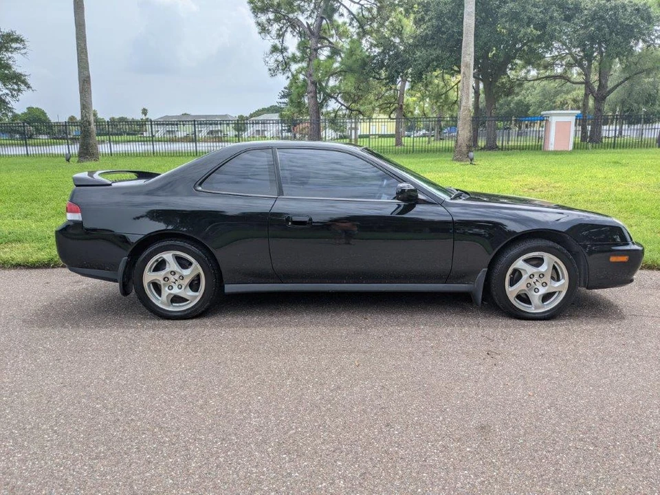 2000 Honda Prelude 5th Gen - Image 9 of 31
