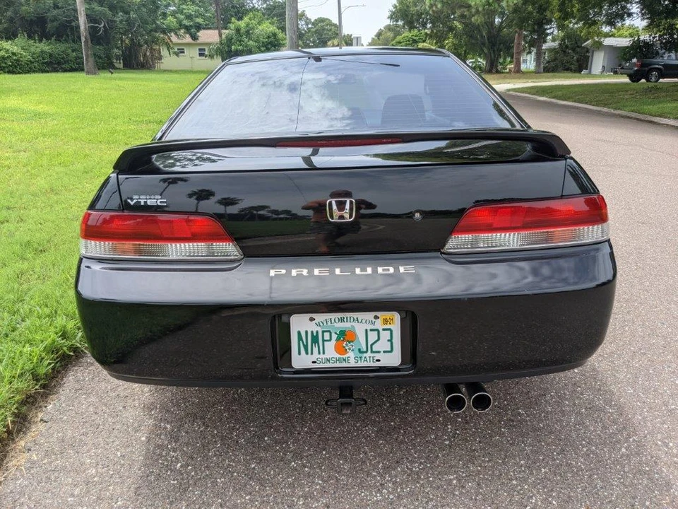 2000 Honda Prelude 5th Gen - Image 11 of 31