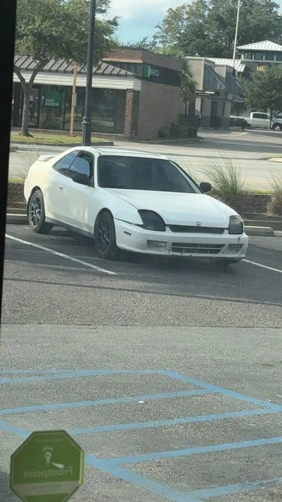2000 Honda Prelude 5th Gen - Image 2 of 4