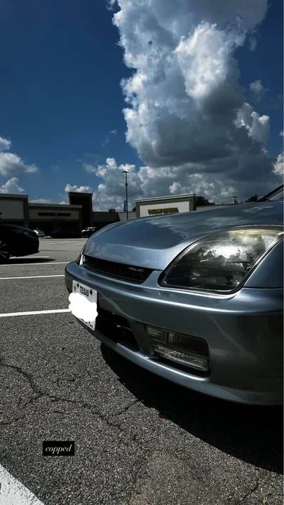 2000 Honda Prelude 5th Gen - Image 2 of 4