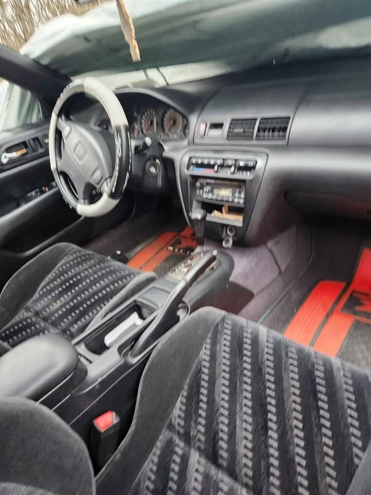 2000 Honda Prelude 5th Gen - Image 8 of 13