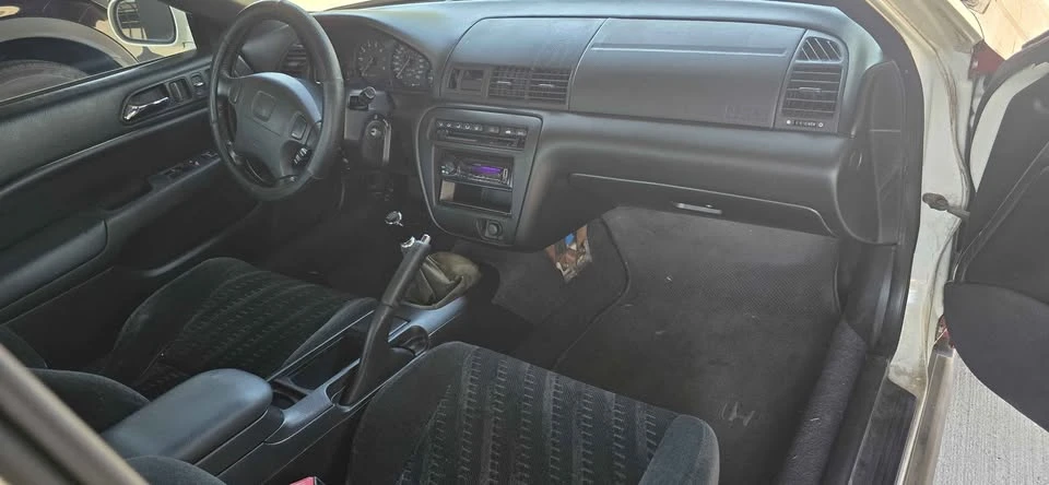 2000 Honda Prelude 5th Gen - Image 3 of 13