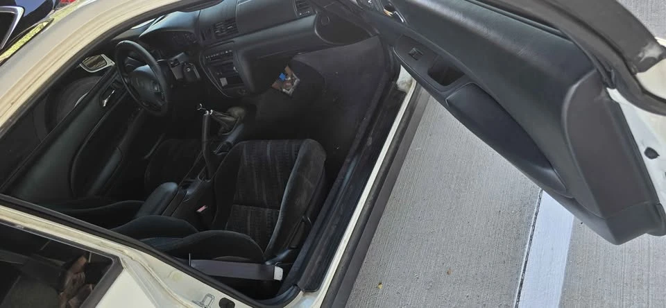 2000 Honda Prelude 5th Gen - Image 2 of 13