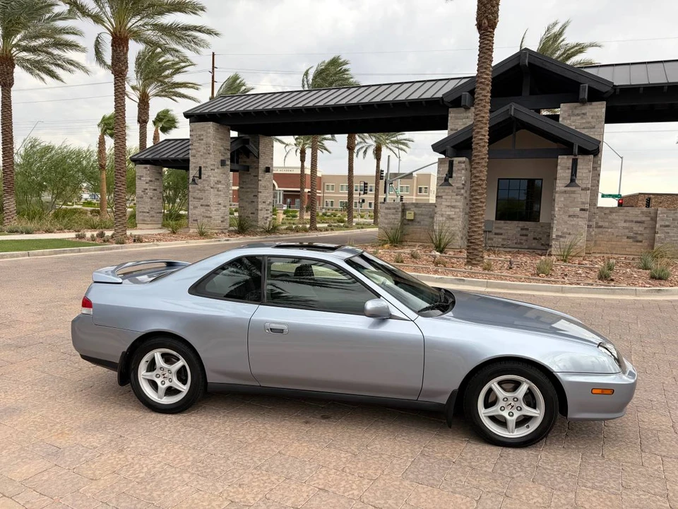 2000 Honda Prelude 5th Gen - Image 2 of 6