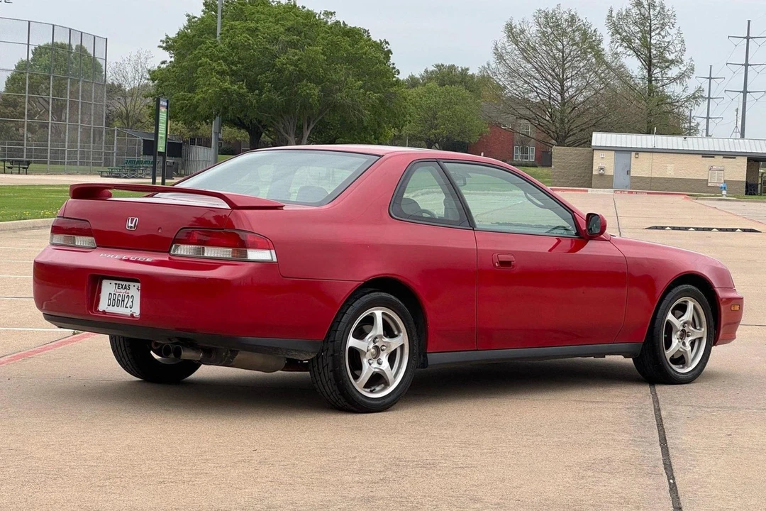 2000 Honda Prelude 5th Gen - Image 4 of 31