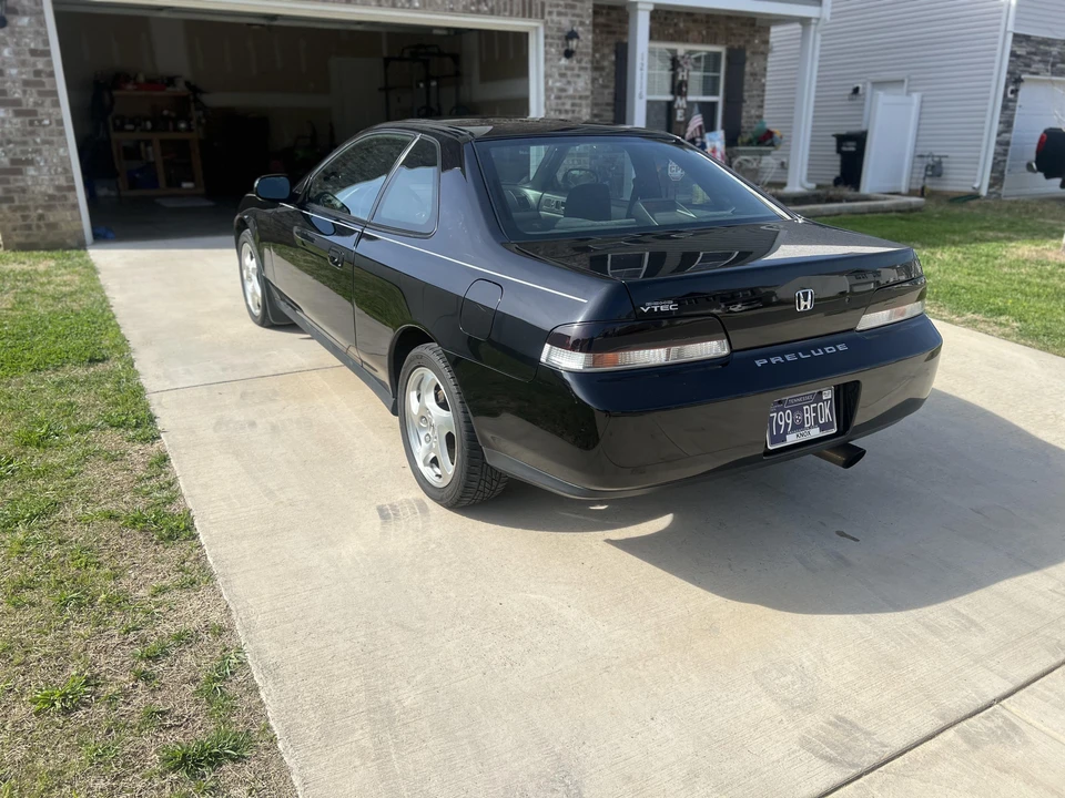 2000 Honda Prelude 5th Gen - Image 7 of 31