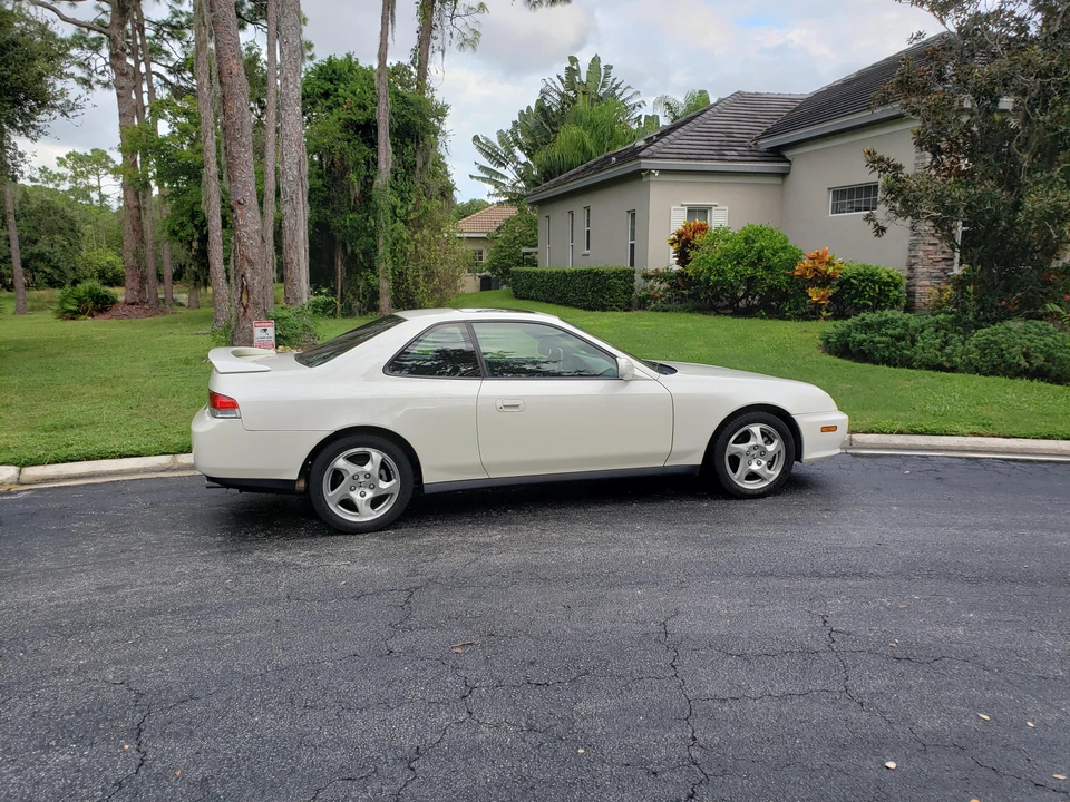 2000 Honda Prelude 5th Gen - Image 10 of 31