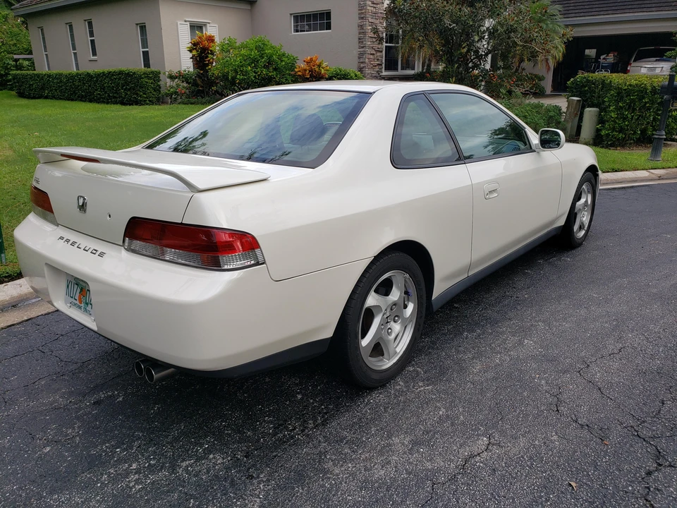 2000 Honda Prelude 5th Gen - Image 9 of 31