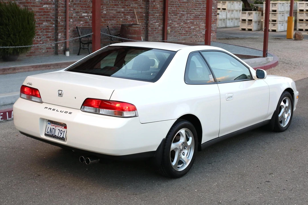 2000 Honda Prelude 5th Gen - Image 4 of 5