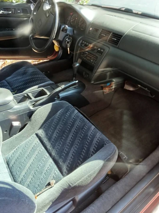 2000 Honda Prelude 5th Gen - Image 3 of 3