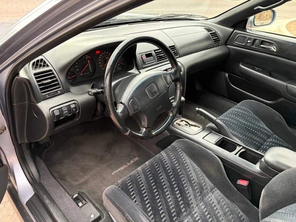 2000 Honda Prelude 5th Gen - Image 4 of 7