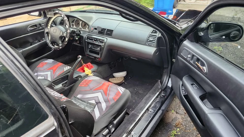 2000 Honda Prelude 5th Gen - Image 5 of 10