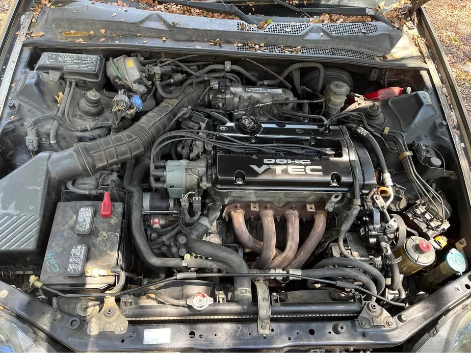 2000 Honda Prelude 5th Gen - Image 4 of 4