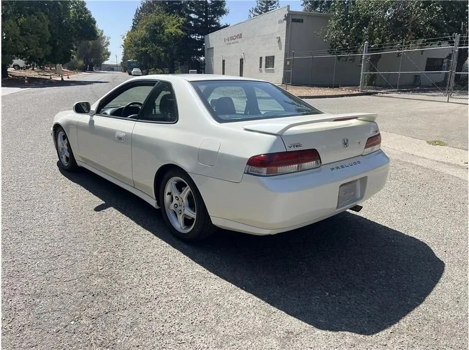 2000 Honda Prelude 5th Gen - Image 7 of 20