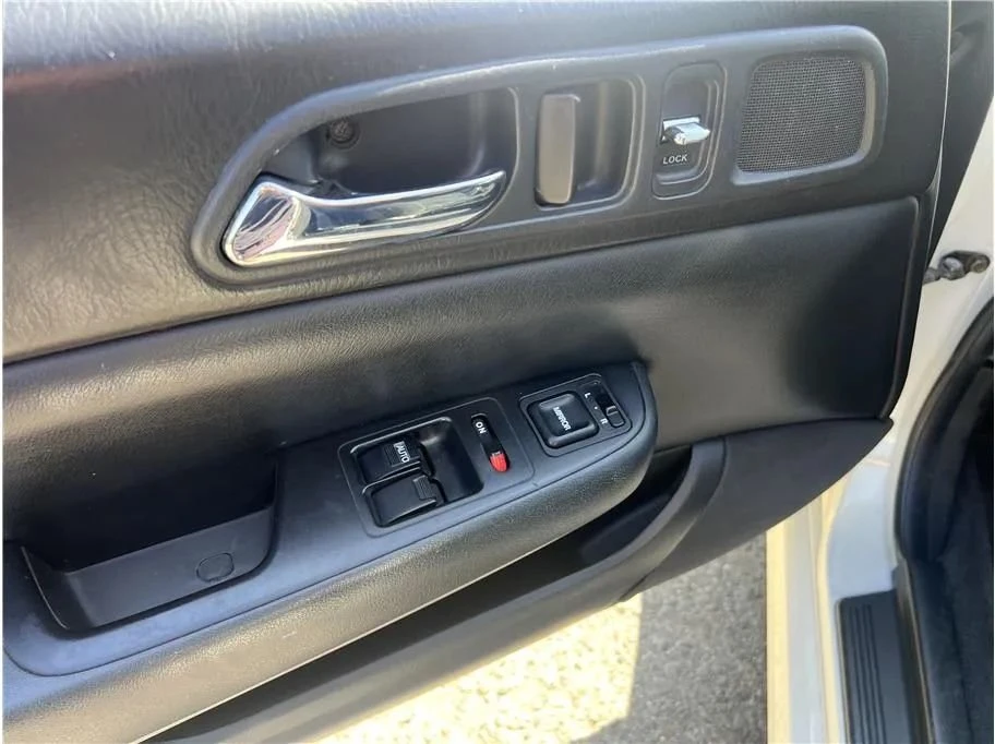 2000 Honda Prelude 5th Gen - Image 13 of 20