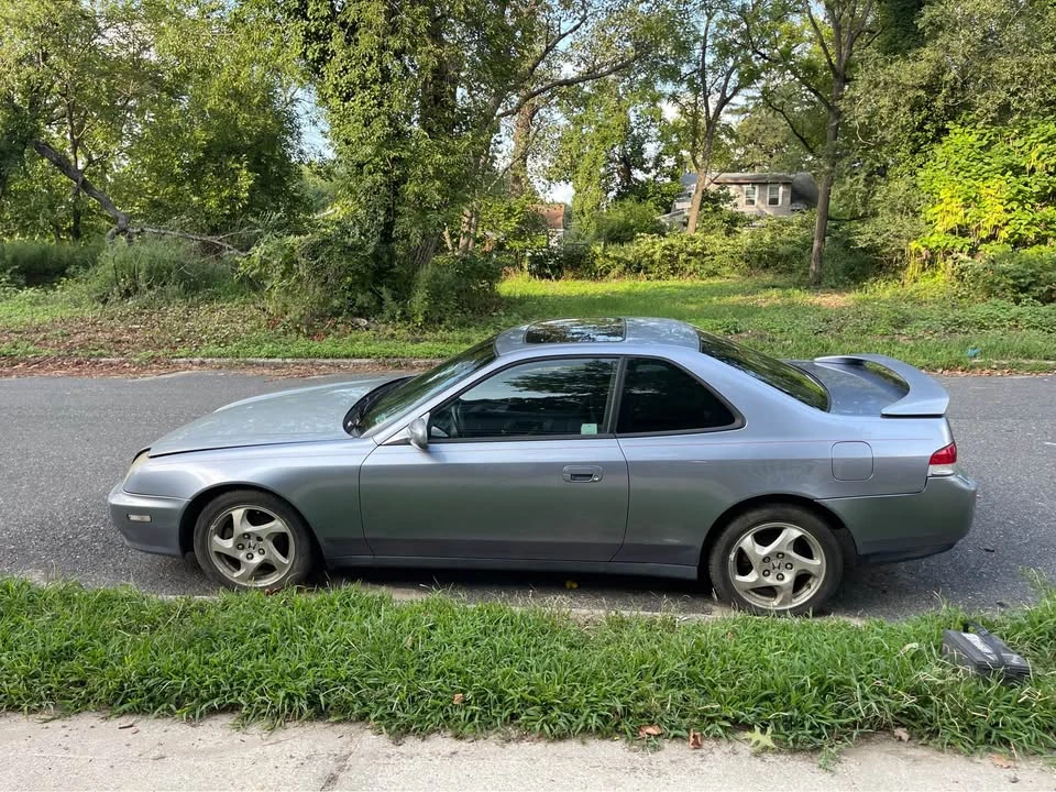 2000 Honda Prelude 5th Gen - Image 2 of 4