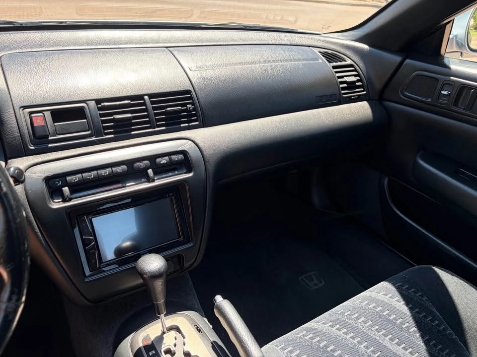 2000 Honda Prelude 5th Gen - Image 13 of 14