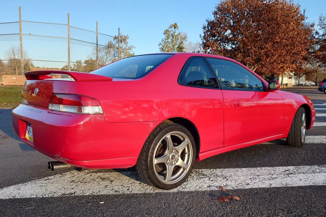 2000 Honda Prelude 5th Gen - Image 10 of 31
