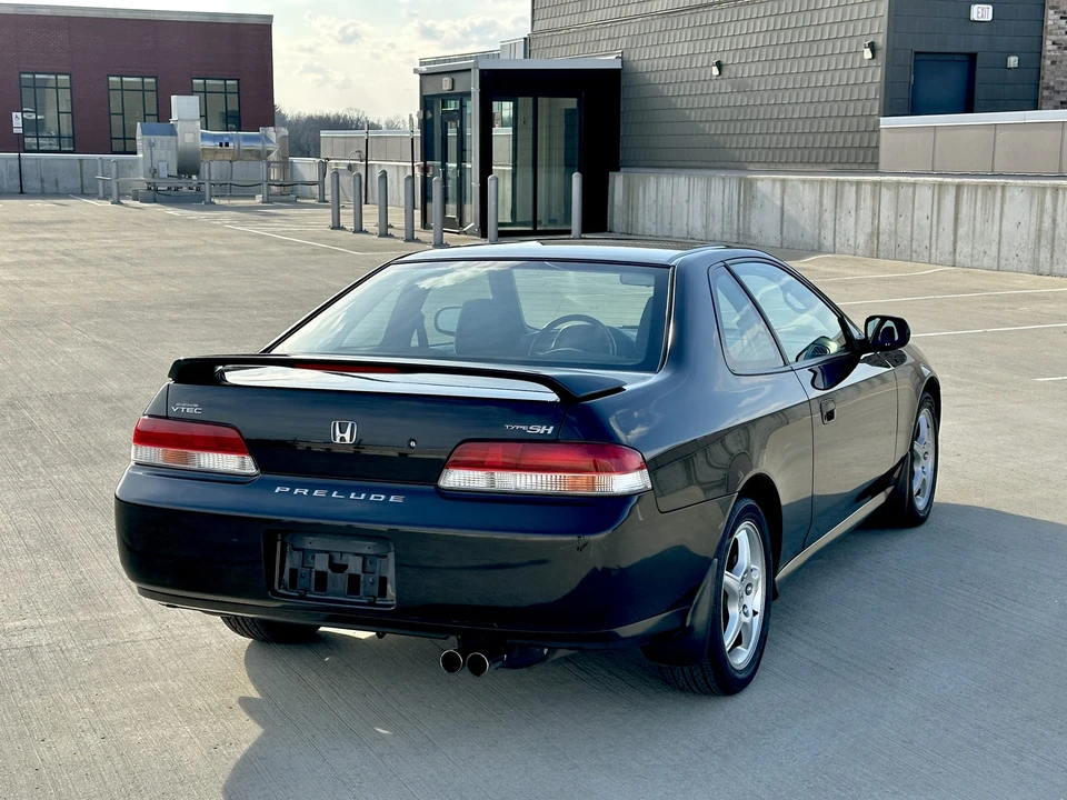 2000 Honda Prelude 5th Gen - Image 12 of 31