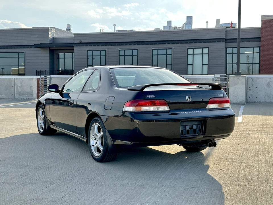 2000 Honda Prelude 5th Gen - Image 10 of 31