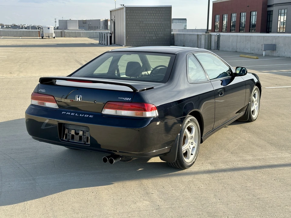 2000 Honda Prelude 5th Gen - Image 13 of 31