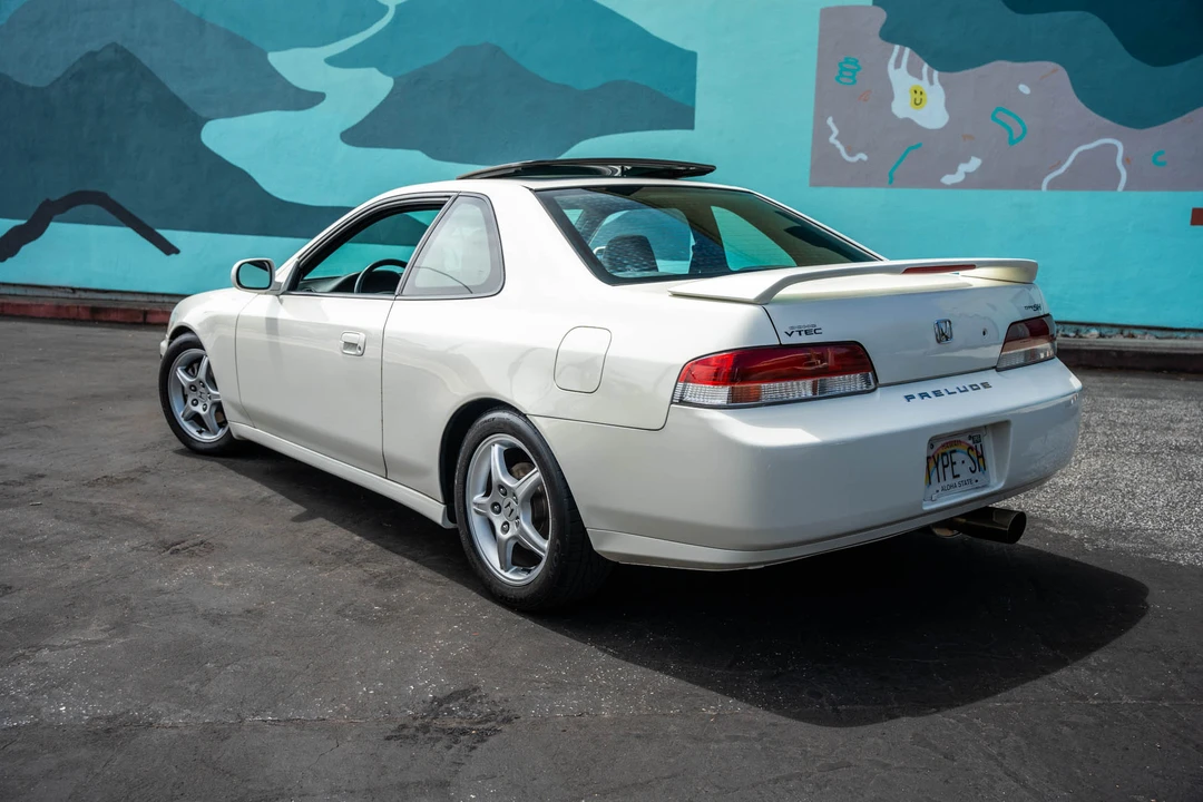 2000 Honda Prelude 5th Gen - Image 14 of 31