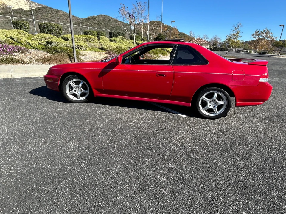 2000 Honda Prelude 5th Gen - Image 10 of 31