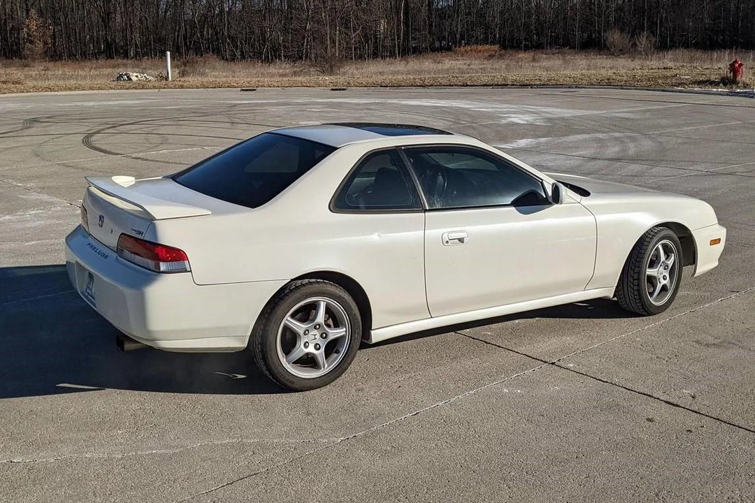 2000 Honda Prelude 5th Gen - Image 4 of 31