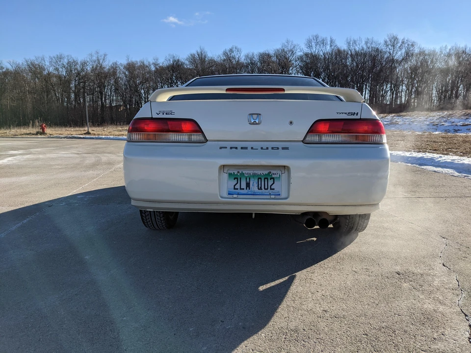 2000 Honda Prelude 5th Gen - Image 12 of 31