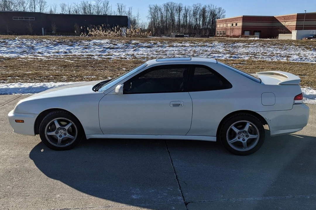 2000 Honda Prelude 5th Gen - Image 3 of 31
