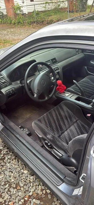 2000 Honda Prelude 5th Gen - Image 5 of 8
