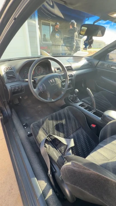 2000 Honda Prelude 5th Gen - Image 8 of 9