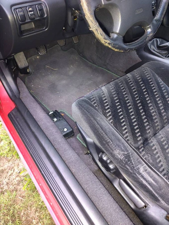 2000 Honda Prelude 5th Gen - Image 7 of 19