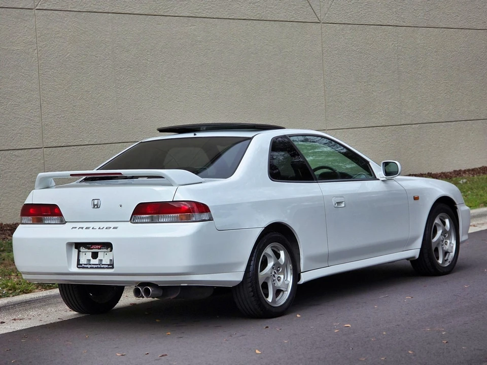 2000 Honda Prelude 5th Gen - Image 14 of 21