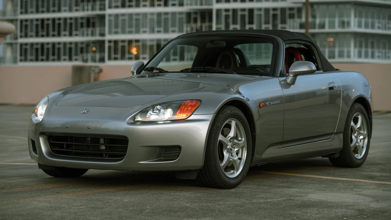 2000 Honda AP1 S2000 - Image 2 of 31