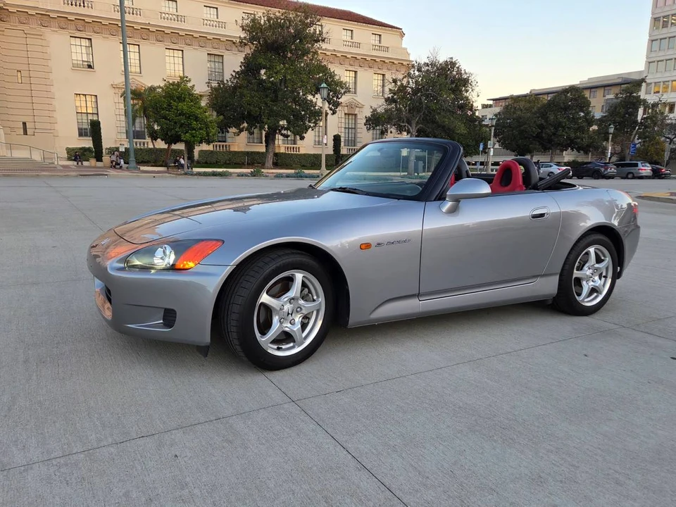 2000 Honda AP1 S2000 - Image 2 of 15