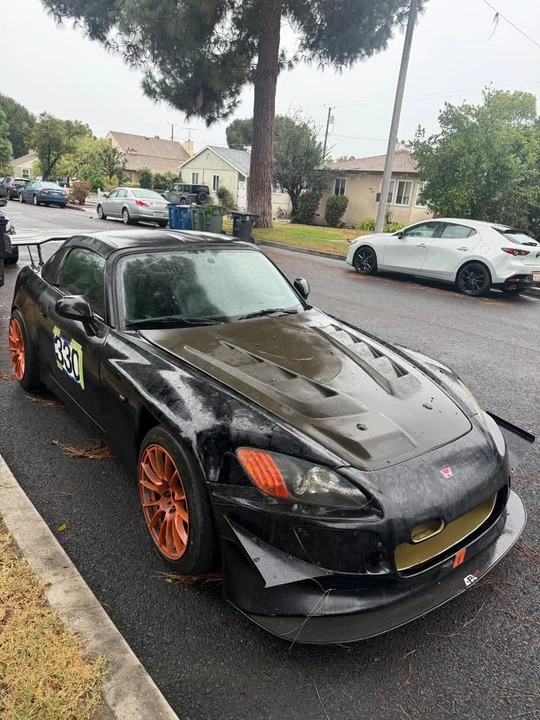 2000 Honda AP1 S2000 - Image 2 of 13