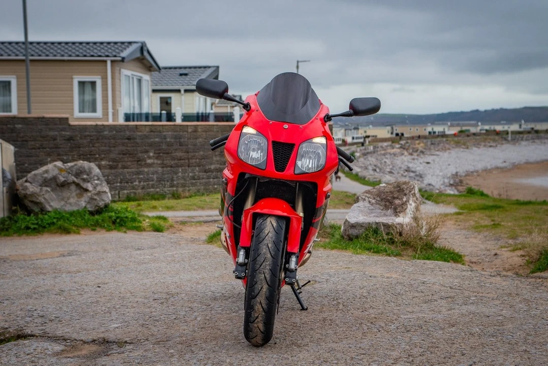 2000 Honda RC51 - Image 14 of 30