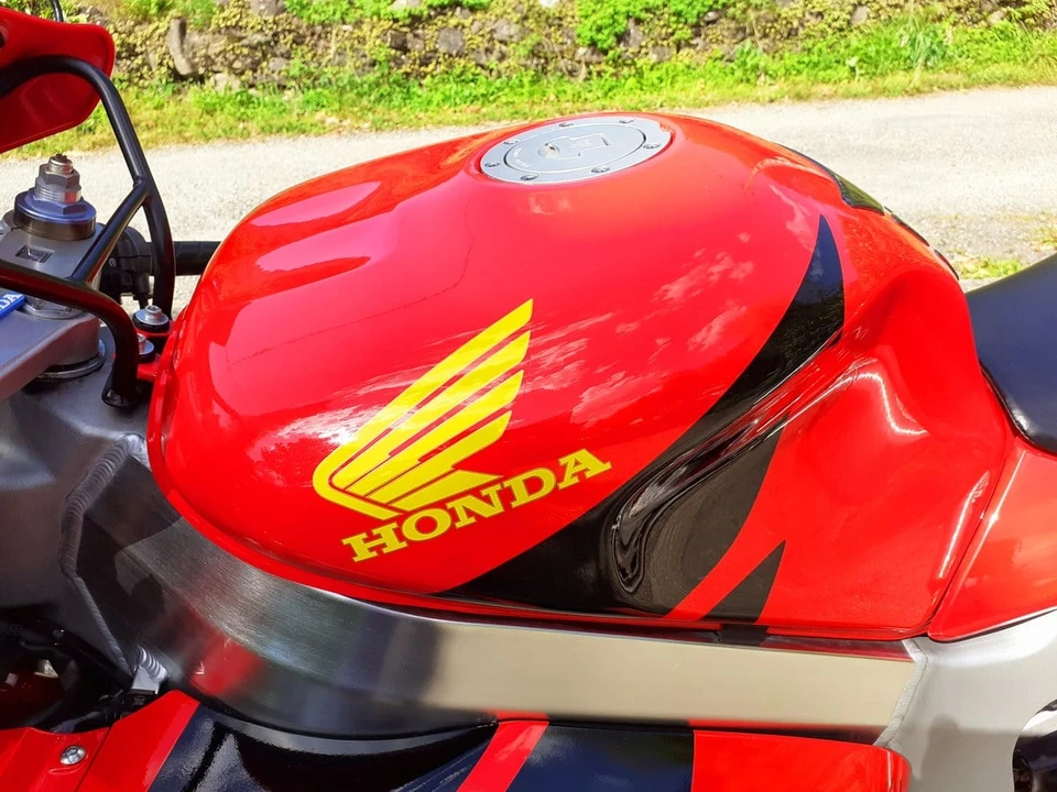 2000 Honda RC51 - Image 21 of 30