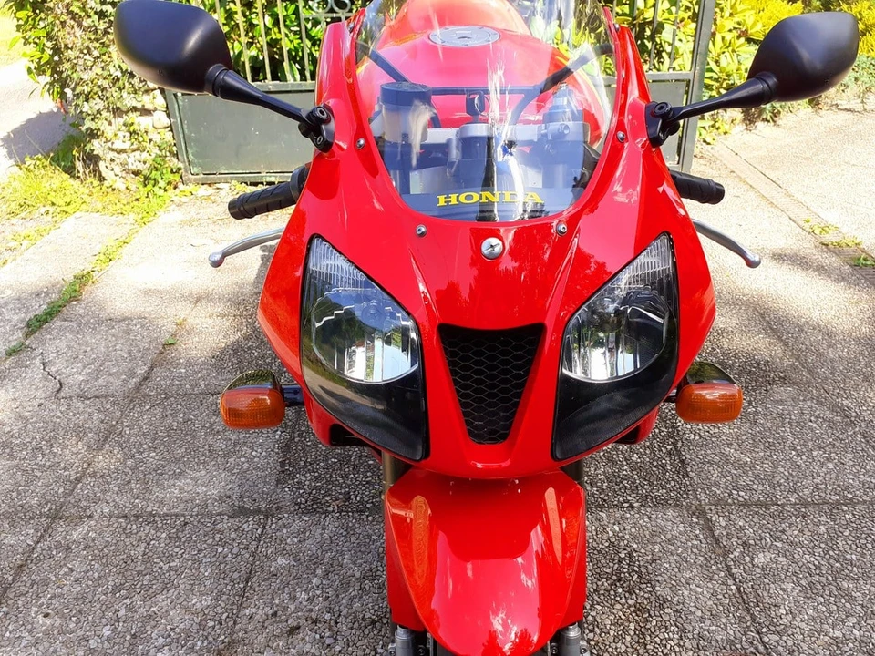 2000 Honda RC51 - Image 29 of 30