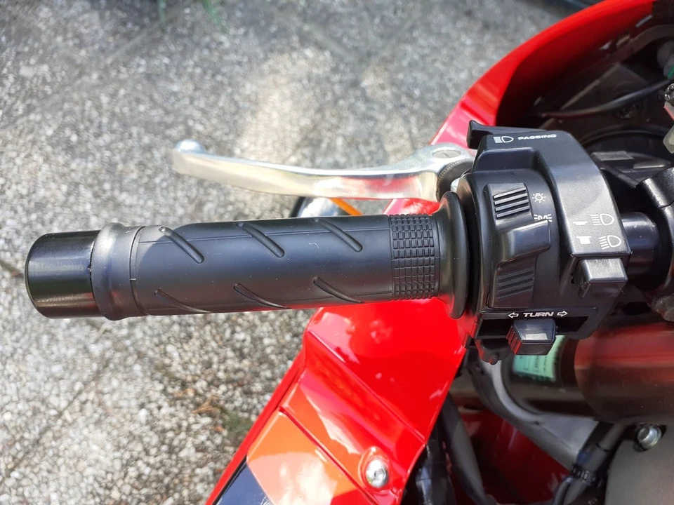 2000 Honda RC51 - Image 12 of 30