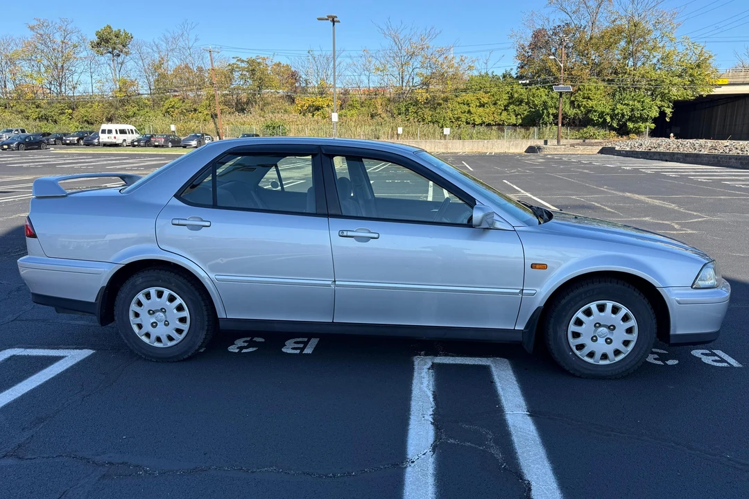2000 Honda Torneo - Image 3 of 31