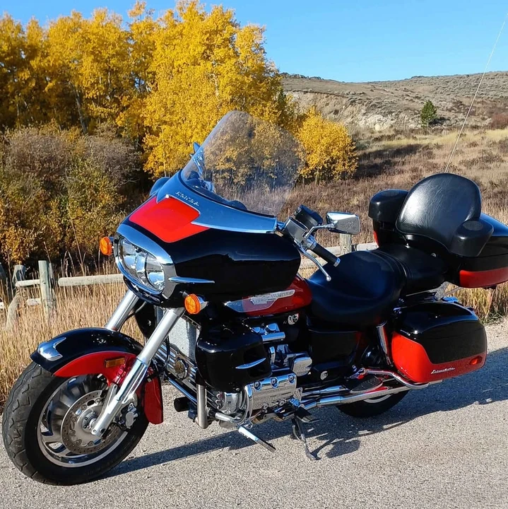 2000 Honda Motorcycles - Image 2 of 10