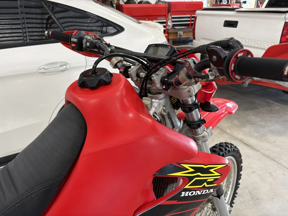 2000 Honda XR - Image 7 of 31