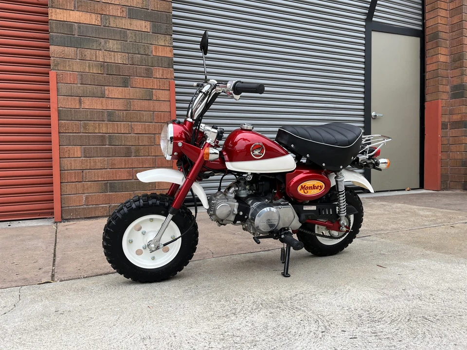 2000 Honda Motorcycles - Image 2 of 31