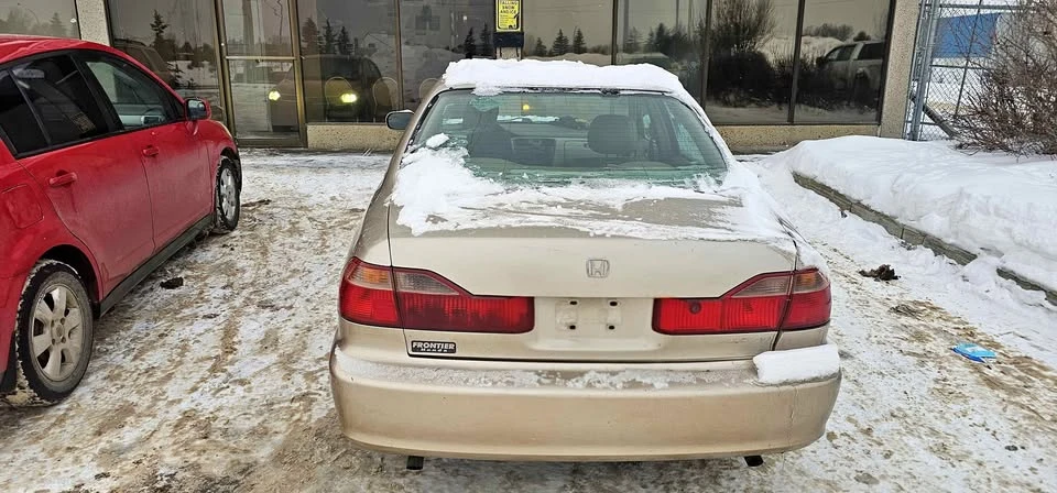2000 Honda Accord 6th Gen - Image 1 of 2