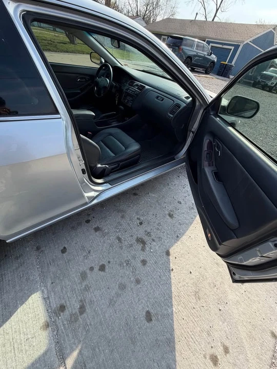 2000 Honda Accord 6th Gen - Image 18 of 19
