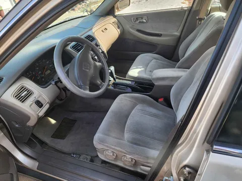 2000 Honda Accord 6th Gen - Image 3 of 7